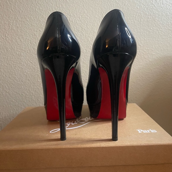 Christian Louboutin Women’s Heels. Worn twice. Bianca style 5.5 inch heels - Picture 1 of 6